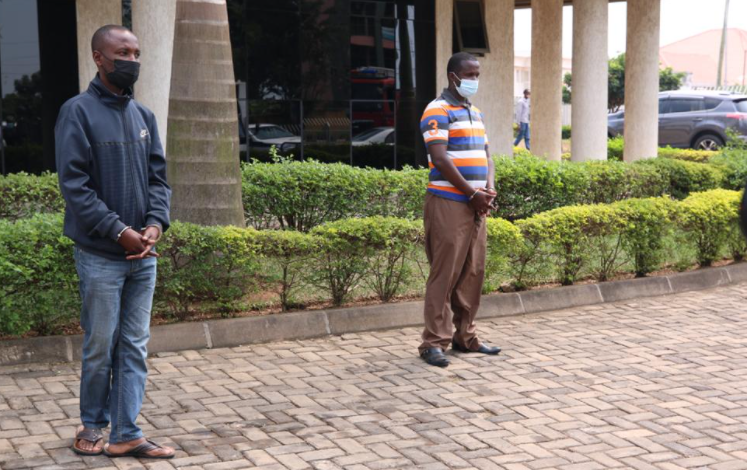 Niyonsaba na Mbarushimana baracyekwaho guhuza umugambi wo gukora ibyangombwa bihimbano ngo bagurishe umutungo w'umuturage