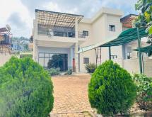 Kigali unfurnushed house for rent in Rebero  - Image 5