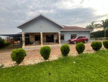 Kigali old house for sale in Niboyi - Image 1