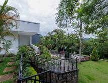 Kigali Spacious villa available for rent in Kacyiru  - Image 1