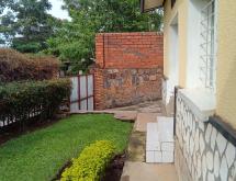Kigali Land with an old house for sale in Remera Rukiri - Image 4