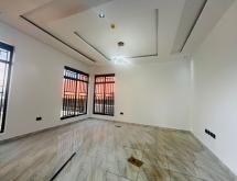 Kigali Spacious House for Sale in Kagarama - Image 3