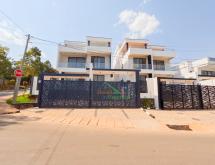 Modern 8-Bedroom House for Sale in Kibagabaga, Kigali - Image 2