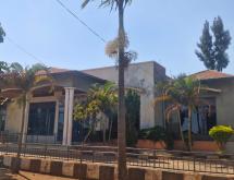 Big plot with big house for sale in Kigali Bumbogo Rwanda on Main road  - Image 5