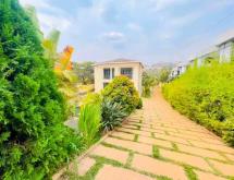 Kigali unfurnished house for rent in Nyarutarama  - Image 1