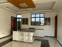 Kibagabaga nice mansion for sale with nice view in Kigali  - Image 5