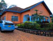 EP 070 kiyovu  Kiyovu very nice unfurnished house for rent with swimming pool in Kigali rwanda. - Image 2