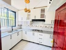 Kigali beautiful and spacious 3-bedroom apartment for rent in Kagarama - Image 4