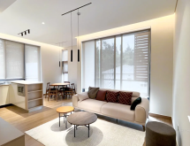 Luxury 1 Bedroom Furnished Apartment 2D - In Ohana Modern Comfort And Elegant Living - Image 1