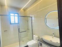Kigali house with a large plot available for sale in Kimironko - Image 5