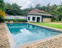 Nyarutarama very nice, well furnished house villa  for rent with swimming pool. - Image 1